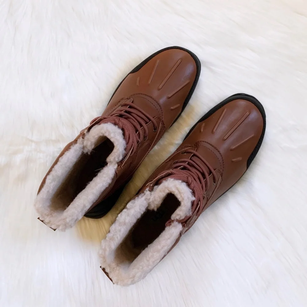 UGG Men’s Felton Waterproof Leather Boots - Picture 2 of 7